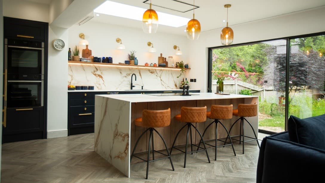 modern shaker kitchen by Garrett Kitchens